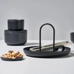 Round tray with handle