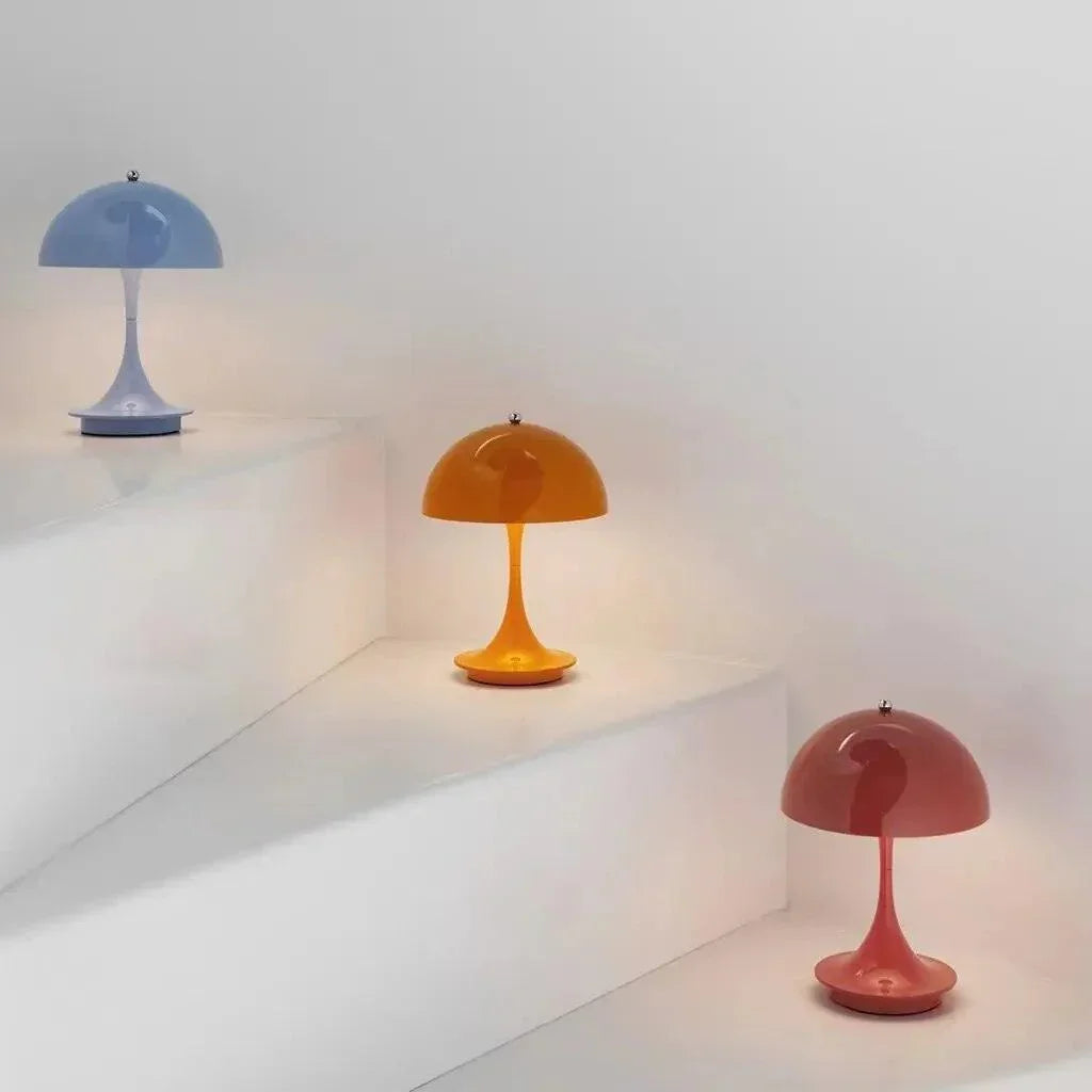 Monochromatic Wireless Lamp