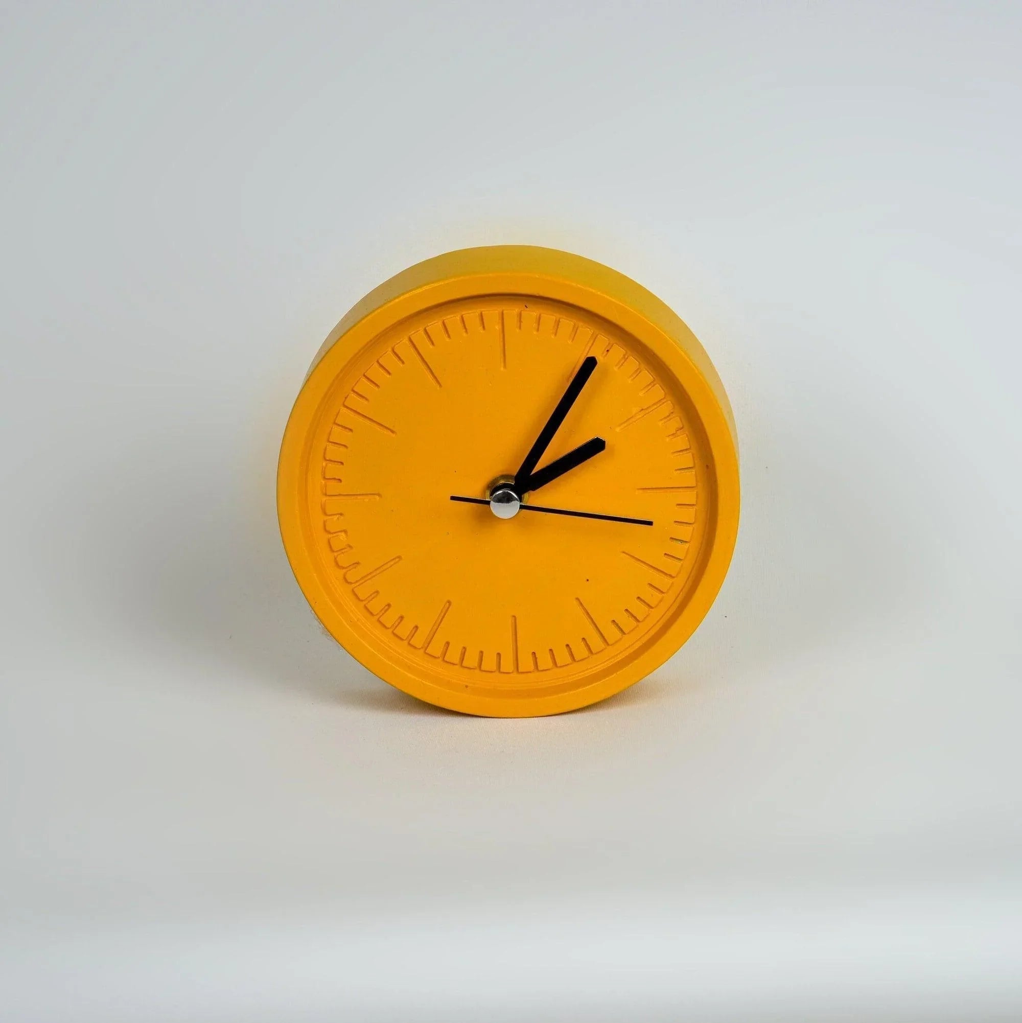 Minimalist Concrete Clock